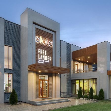 Ololofreelander Hostel&Coworking Bishkek Bagian luar foto