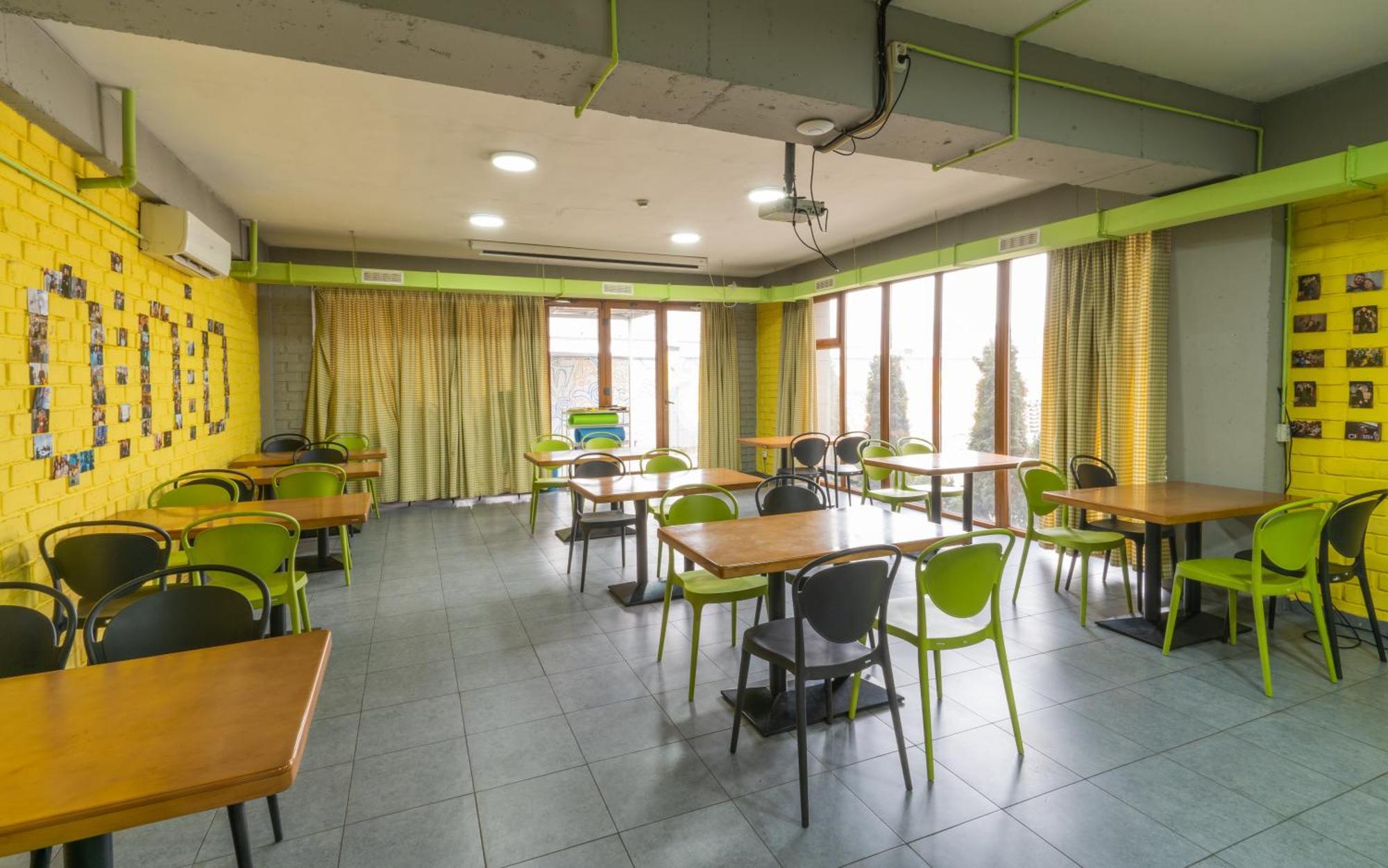 Ololofreelander Hostel&Coworking Bishkek Bagian luar foto