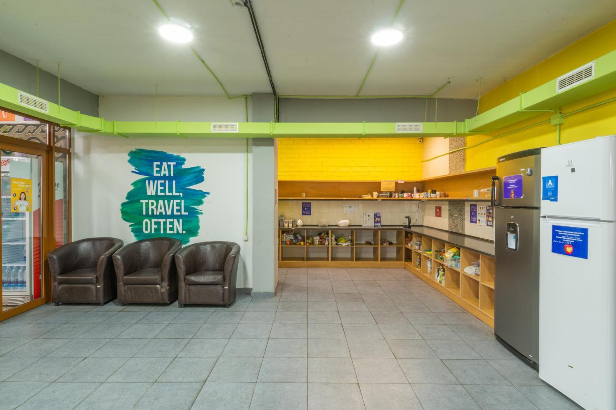 Ololofreelander Hostel&Coworking Bishkek Bagian luar foto