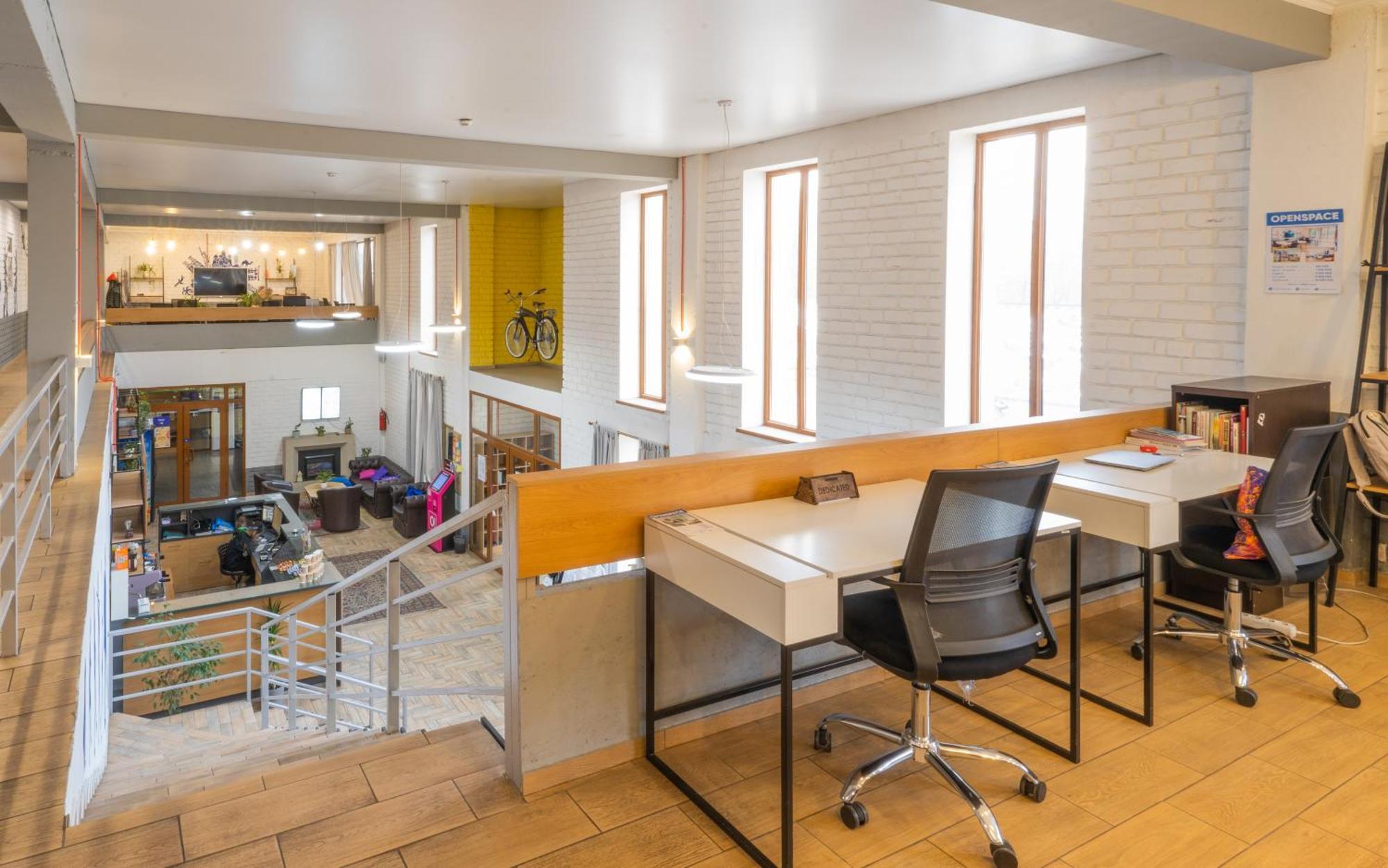 Ololofreelander Hostel&Coworking Bishkek Bagian luar foto
